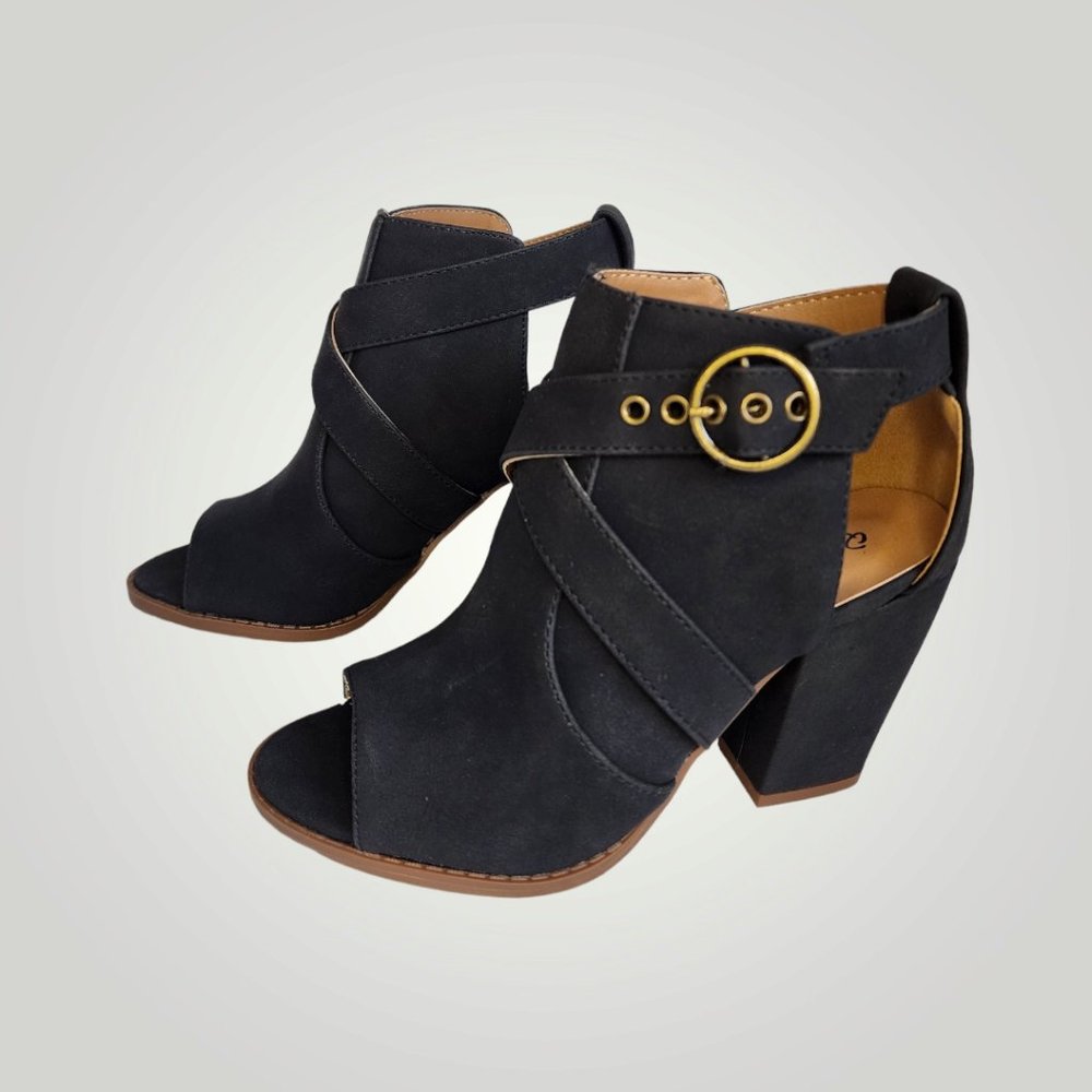 Qupid Black Block Heels Size 6